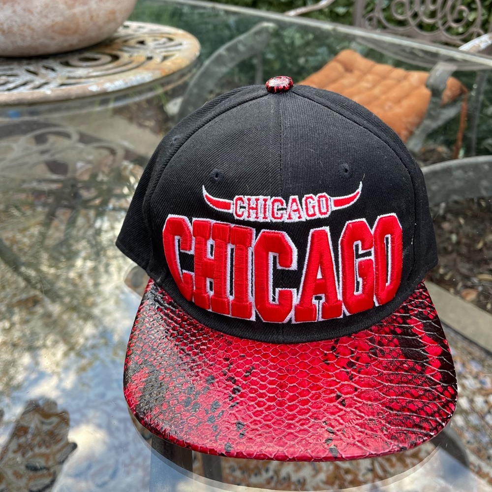 Chicago Bull snap back - Picture 8 of 9